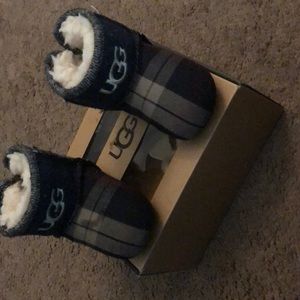 Unisex Infant UGG Been Worn Once